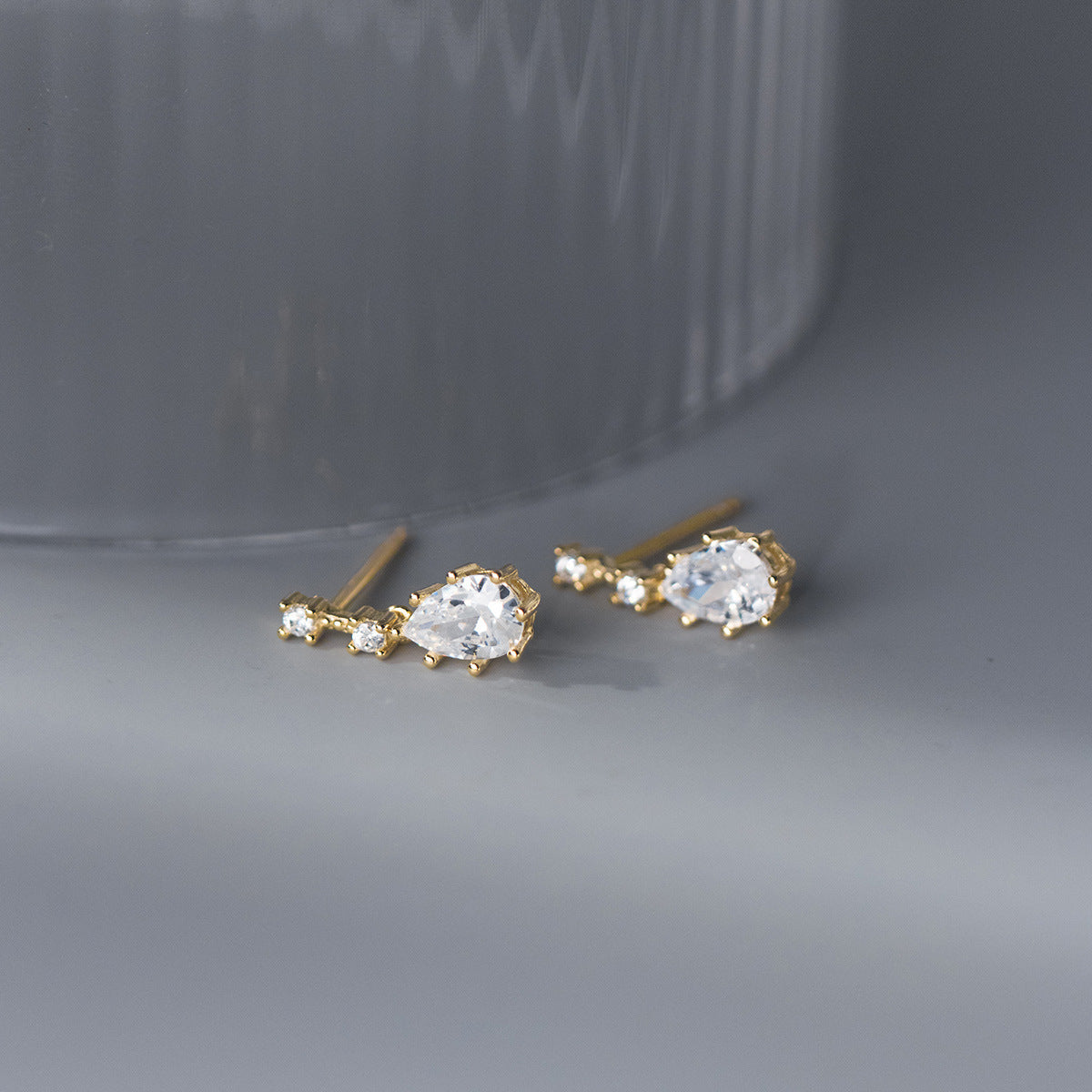 Women's Sterling Silver Diamond Water Drop Ear Studs Design